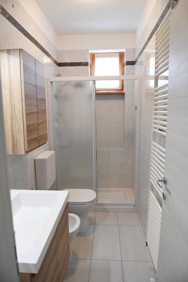 Blue Apartment - A Due Passi Dal Lago, Parcheggio Privato Lazise Exterior photo